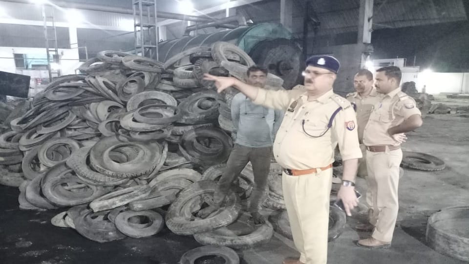 Five laborers got seriously burnt after boiler lid opened in Fatehpur