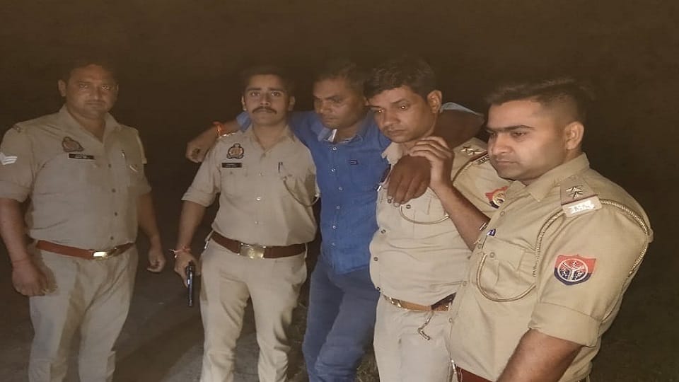 Police arrested absconding accused during encounter in Ghaziabad