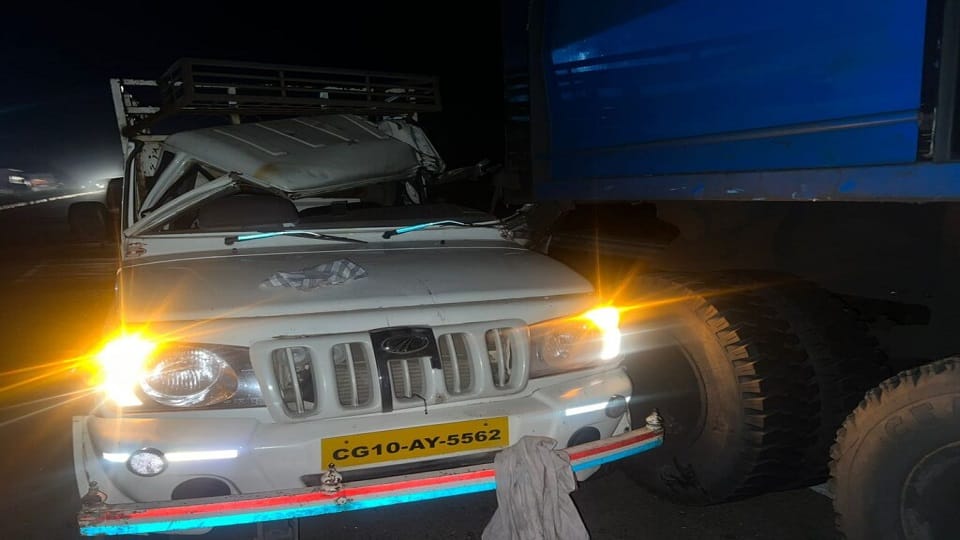 pickup full of devotees going to see Mata collided with a parked truck in Bilaspur