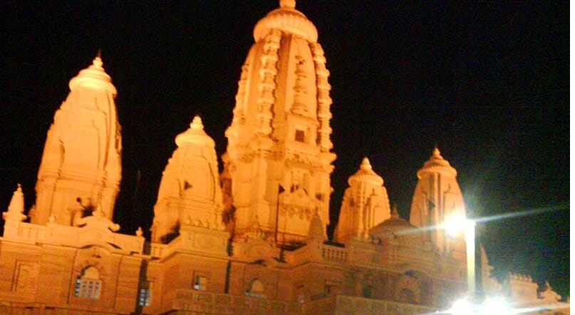 Now entry in JK Temple in immodest clothes is prohibited in Kanpur, clear instructions to morning walkers too