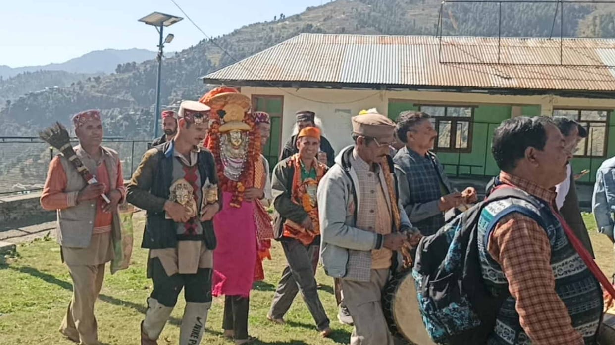International Kullu Dussehra: Khudijal leaves for Kullu Dussehra, will walk 150 km