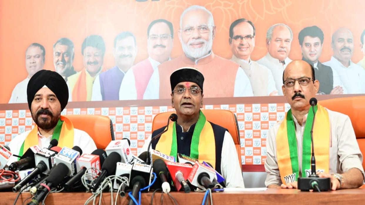 MP Election 2023 On Congress tussle Minister Vishwas Sarang says cloth tearing politics is going on