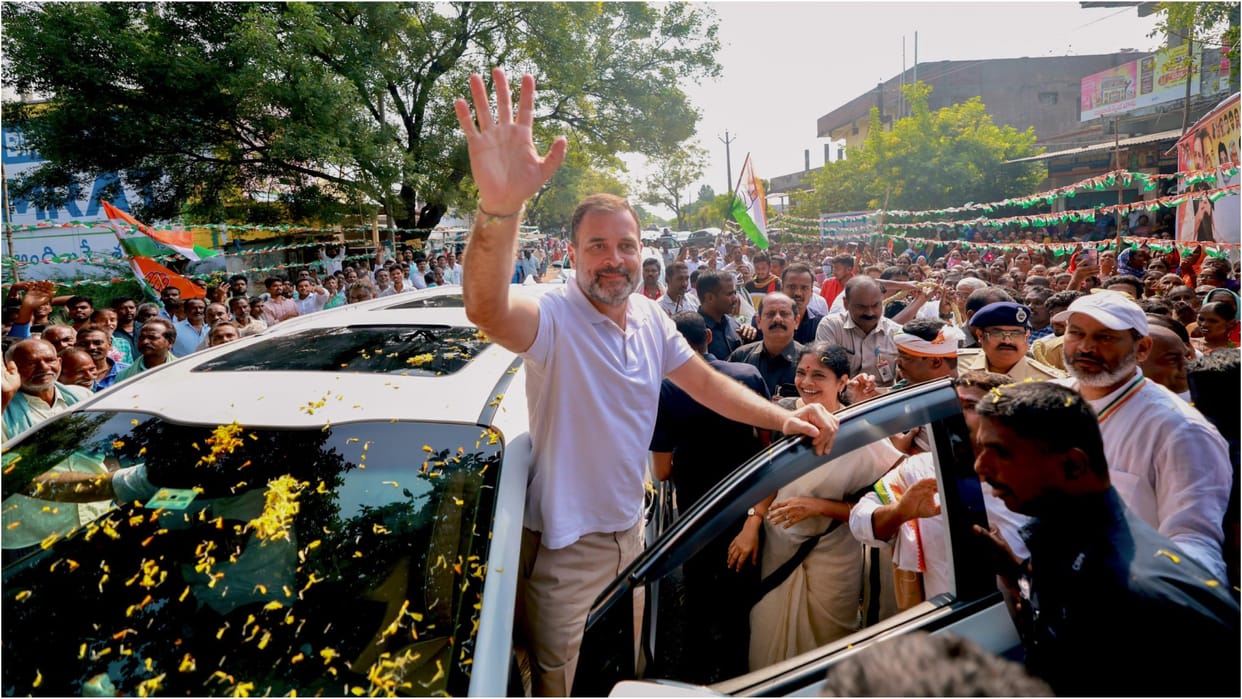 Rahul Gandhi made dosa in Telangana Said fighting against BJP thats why many cases have been registered on me
