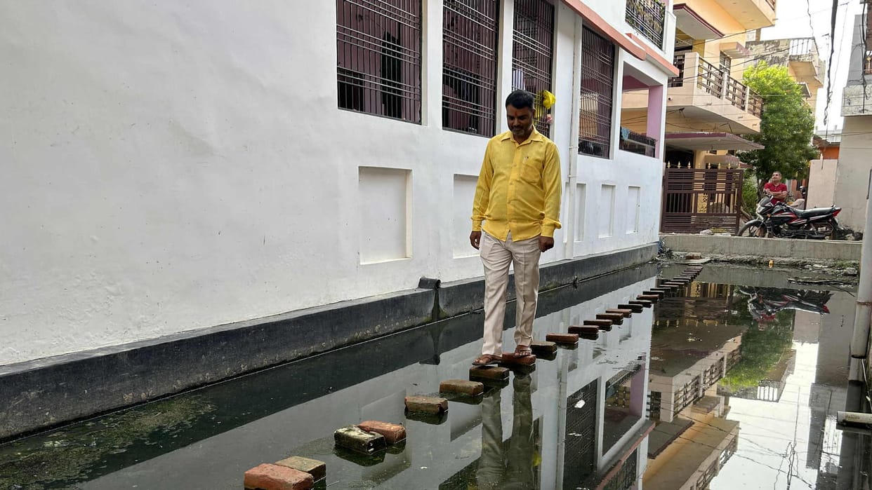 Tara Mandal: It has become difficult to leave the house.. they park their cars at other people's houses.