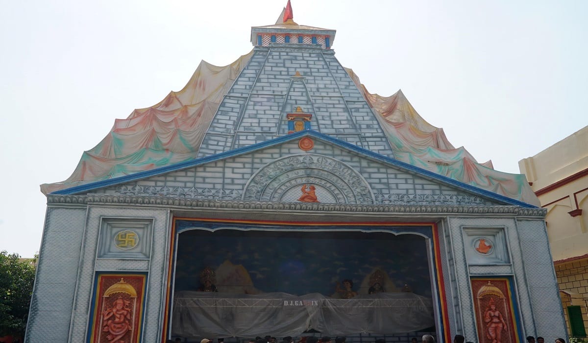 Navratri 2023 Durga Puja pandals are keeping pace with Digital India glow will increase in Varanasi from today