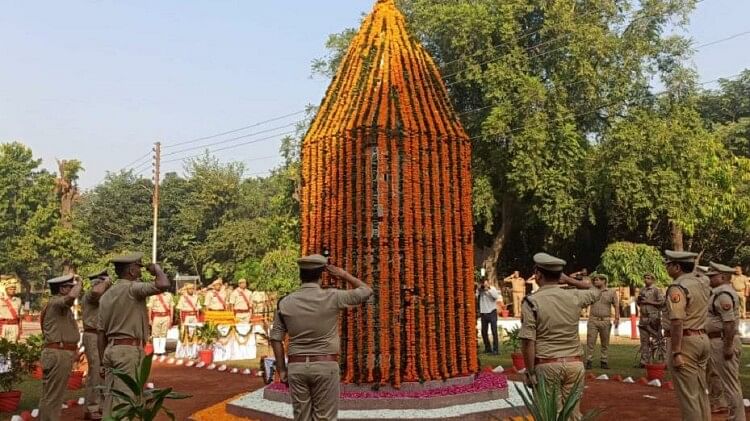 पुलिस स्मृति दिवस: बलिदान देने वाले पुलिसकर्मियों को श्रद्धांजलि, मुरादाबाद में परिजनों की भर आई आंखें