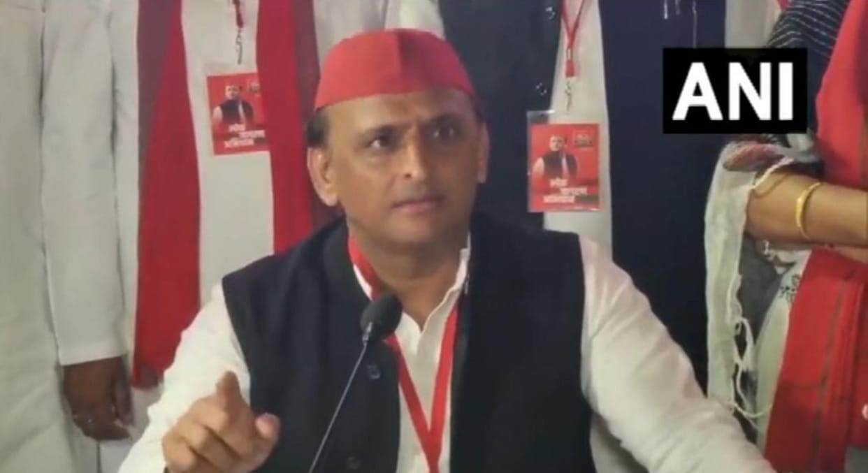Akhilesh Yadav speaks about congress attitude in Madhya Pradesh assembly election 2023.