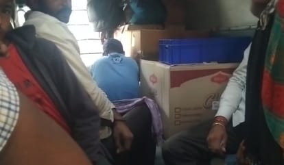 वेंडरों ने जमकर गुंडागर्दी की