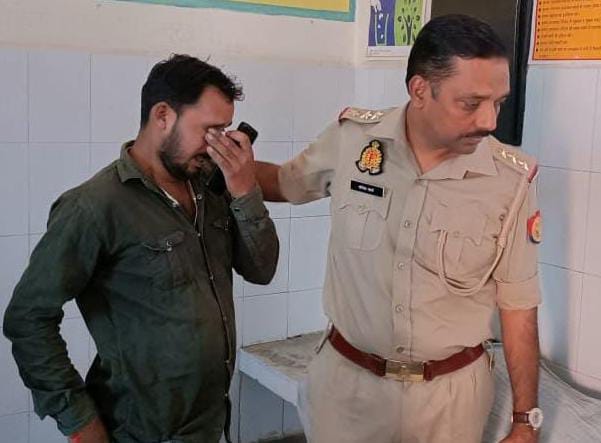 Saharanpur: Truck hits bike hard, father-son killed, mother-daughter injured