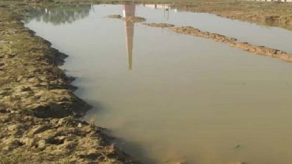 Innocent child died after falling into water filled pit while playing in Mainpuri