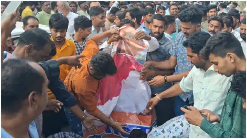 चित्तौड़गढ़ में भाजपा प्रदेश अध्यक्ष का विरोध।