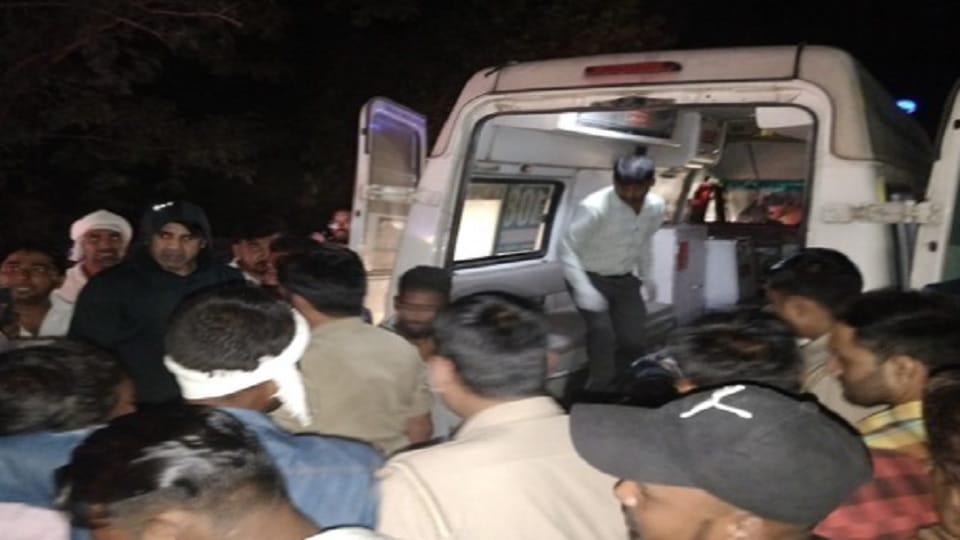 Rampur: Two students died due to collision with canter on Uttarakhand border, police registered a case