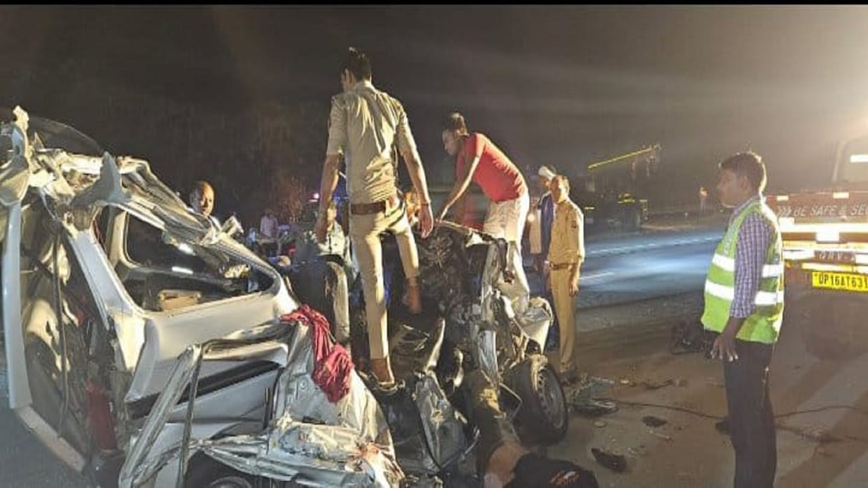 Two more injured children died accident on Yamuna Expressway in Greater Noida