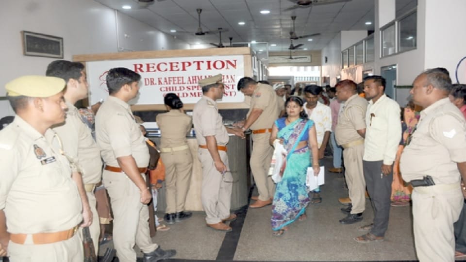 Sambhal: Child dies during treatment private hospital, family members beaten staff, video goes viral