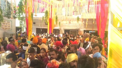 Shardiya Navratri 2023: हिमाचल के शक्तिपीठों में 7.05 लाख श्रद्धालुओं ने नवाजा शीश Shardiya Navratri: 7.05 lakh devotees offered their heads in the Shaktipeeths of Himachal.