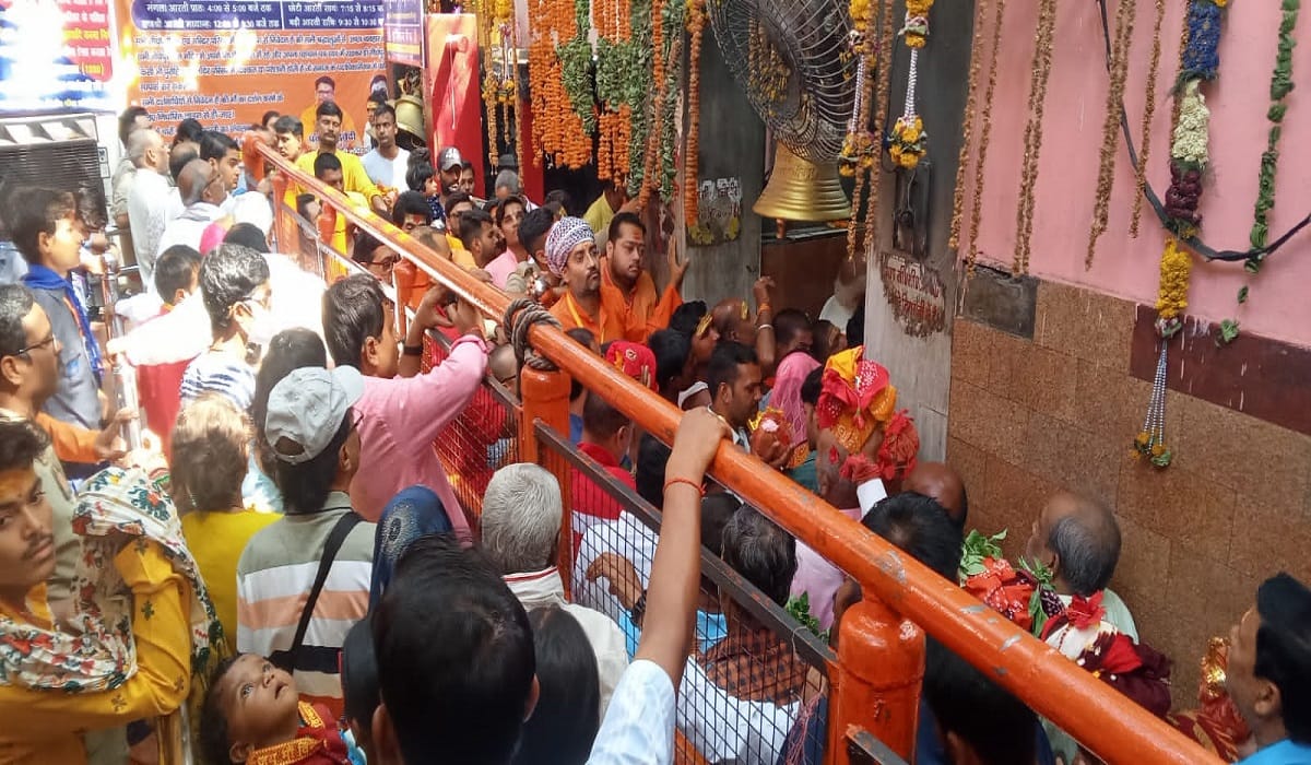 Navratri 2023 Police and Panda clash in Vindhyachal temple devotees gathered on Saptami Tithi