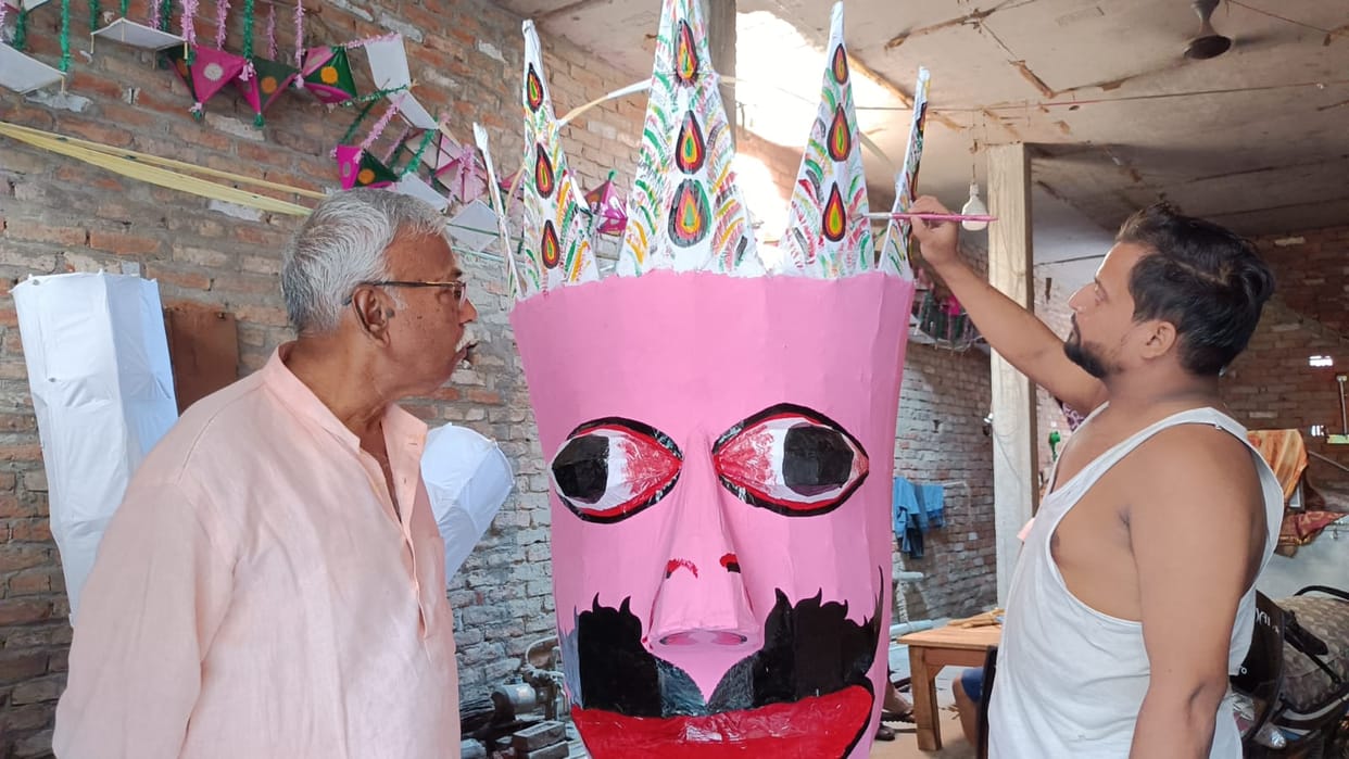 Vijayadashami 2023 in varanasi Ravan dahan at many places Muslim families are making effigies