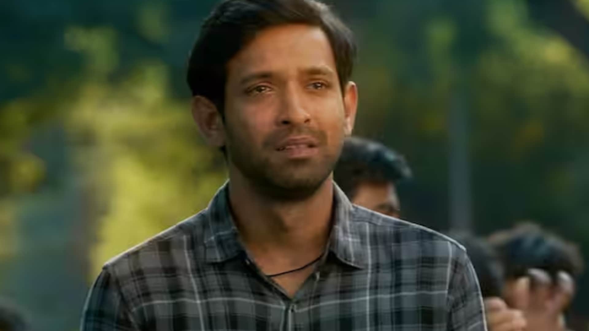 Bollywood Actor Vikrant Massey revealed he cried so much after reading script of 12th Fail