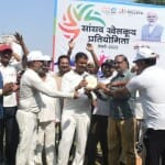 सांसद खेल महोत्सव के तहत फ्रेंडली क्रिकेट मैच