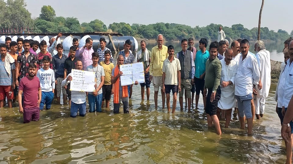 Villagers angry against Radhaswami Satsang sabha for encroachers