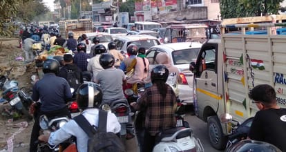 सड़कें जाम