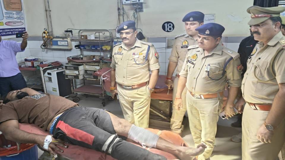 police arrested person carrying reward of fifty thousand In Etah who absconding during encounter
