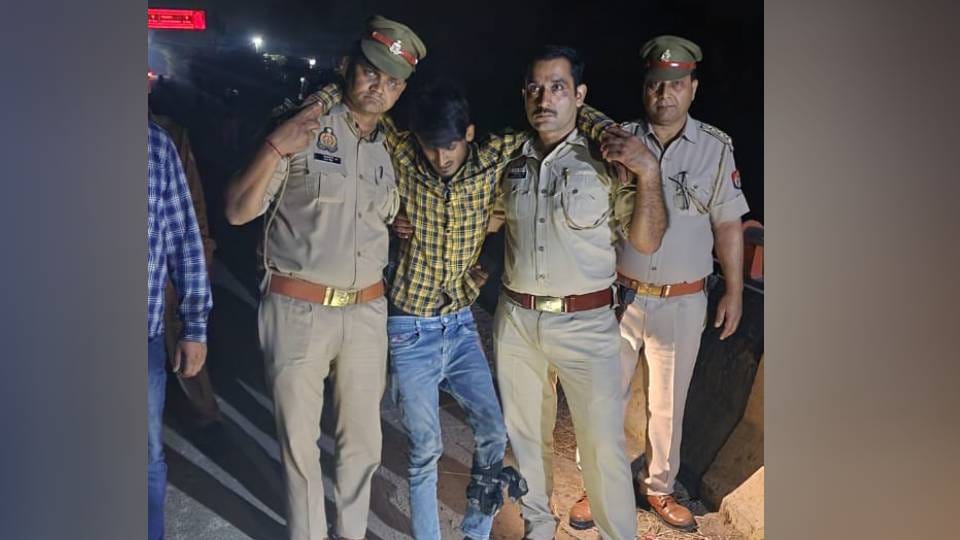 scoundrel of vehicle theft gang got injured by bullet During encounter in Mathura police arrested him