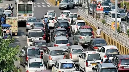 Dussehra 2023: नोएडा पुलिस ने जारी किया डायवर्जन प्लान, घर से निकलने के पहले जान लें रूट; ये रास्ते रहेंगे बंद Noida Police issued diversion plan on the occasion of Vijayadashami