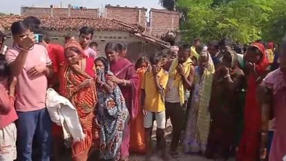 The bodies of unknown woman and child found in water tied in sack in Jamui