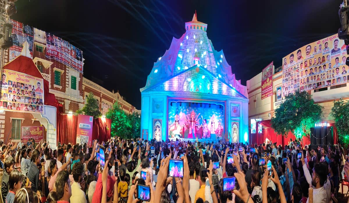 Durga Puja 2023: Mother Jagdamba arrives in the puja pandals of Kashi in navratri