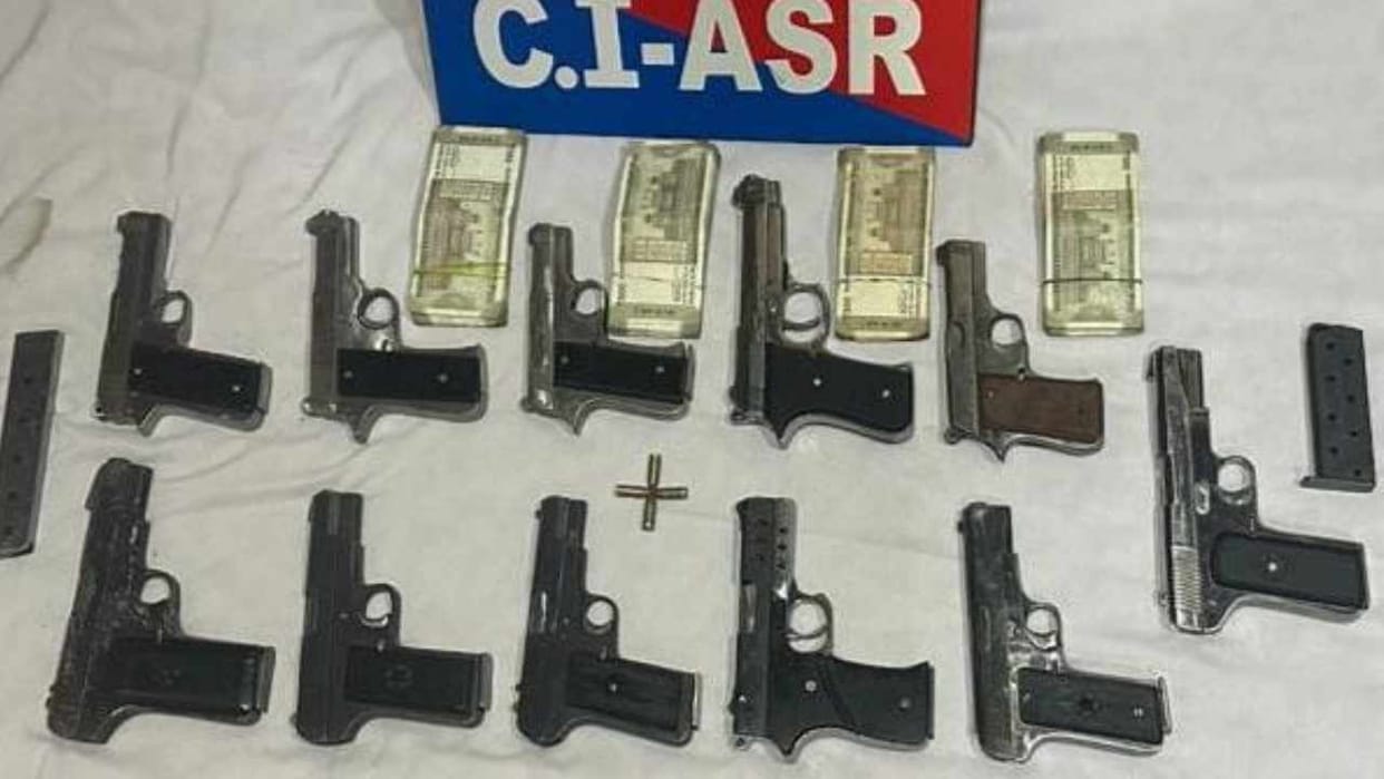 Three henchmen, interstate arms smuggling gang arrested with 11 pistols
