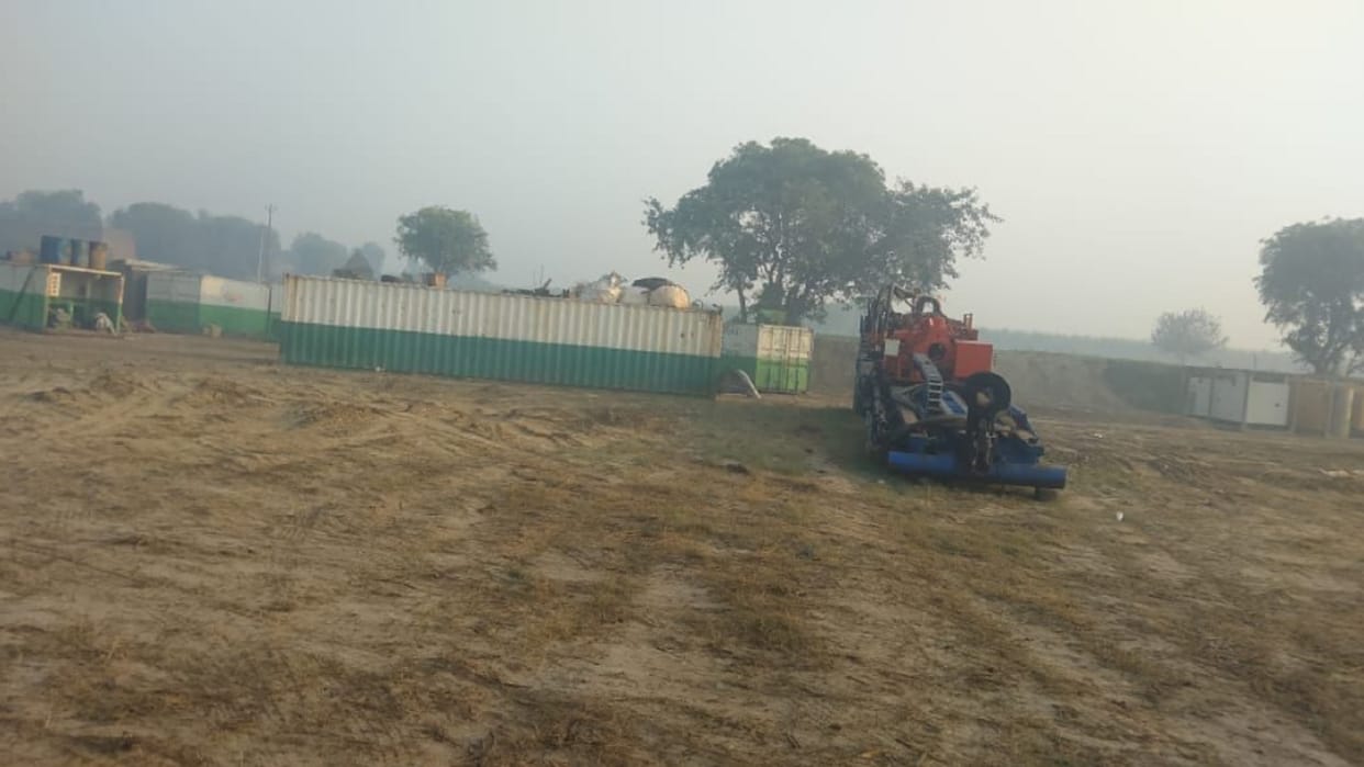 Baghpat News: Repair work started of damaged gas pipeline in Yamuna