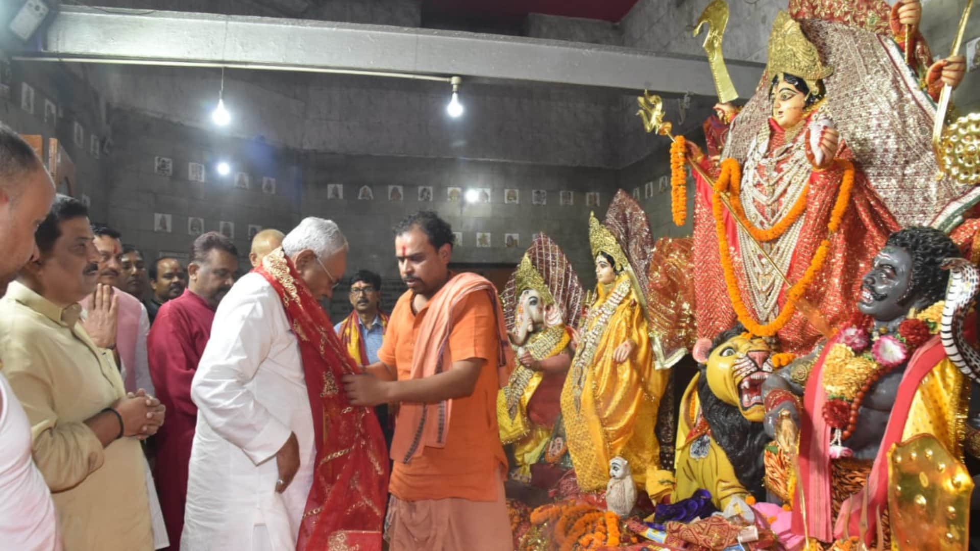 Bihar Durga Puja: Crowds gathered in puja pandals and fairs after 2 Years; CM Nitish also attended Puja
