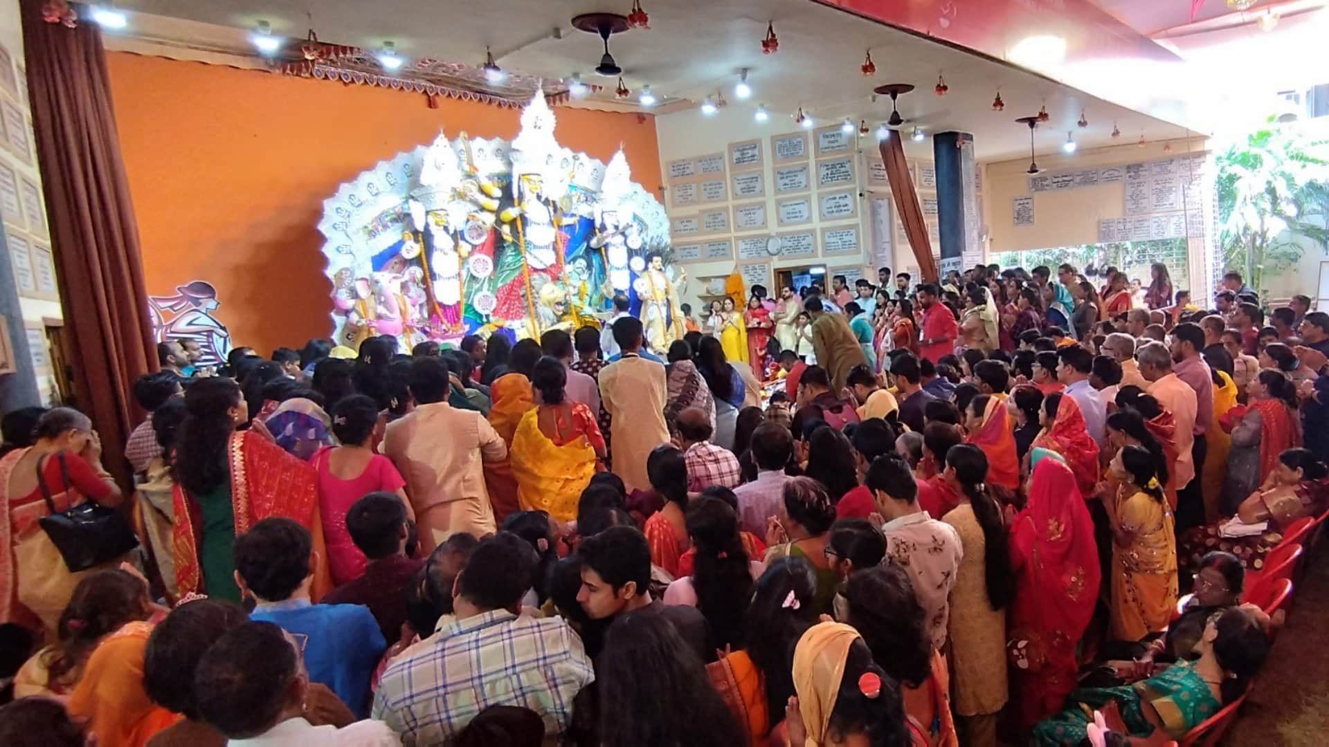 Bihar Durga Puja: Crowds gathered in puja pandals and fairs after 2 Years; CM Nitish also attended Puja