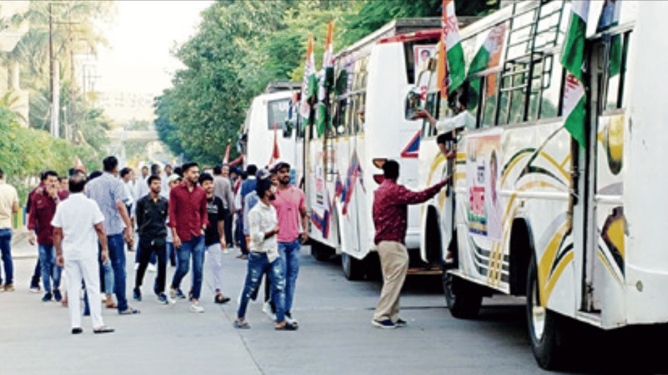 Big protest by Congress in Indore, hundreds of workers left for Bhopal in buses and cars