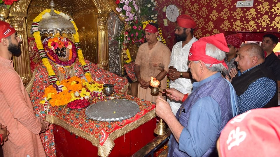 lg manoj sinha Paid obeisance at Bawe Wali Mata Temple Jammu on maha navami