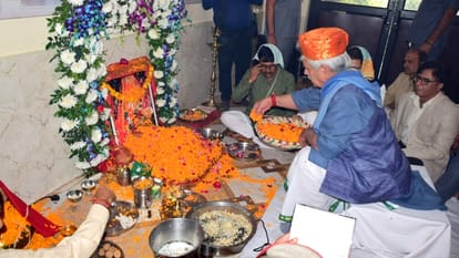 lg manoj sinha Paid obeisance at Bawe Wali Mata Temple Jammu on maha navami