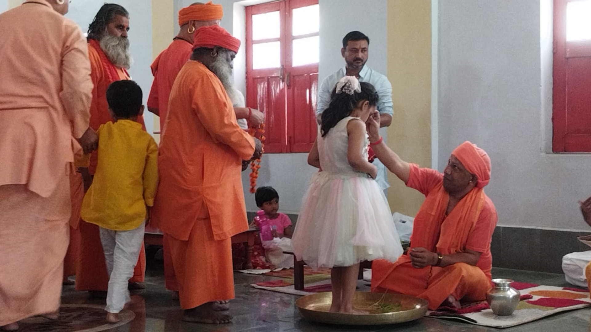 CM Yogi Adityanath kanya pujan during navmi 2023