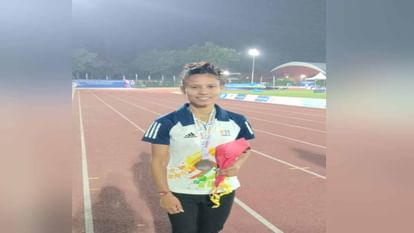 Una News: राष्ट्रीय ओपन एथलेटिक्स प्रतियोगिता में परिचालक की बेटी ने 1500 मीटर दौड़ में जीता स्वर्ण Conductor's daughter won gold in 1500 meter race in the National Open Athletics Competition