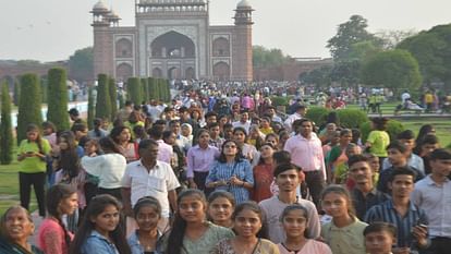 Arrangements at Taj Mahal remained disrupted in Agra  Crowd management arrangements were not seen here