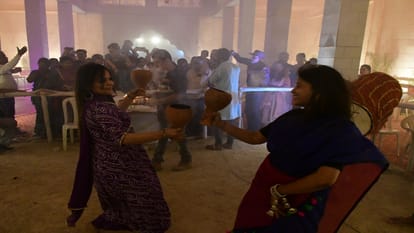 Shardiya Navratri: Devotees gathered in temples and pandals on Mahanavami, decorated rangoli