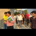 जांच पड़ताल करती टीम।