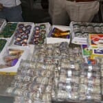 मेरठ में पुलिस ने प्रतिबंधित पटाखे पकड़े हैं।