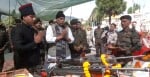 शस्त्र पूजा करते राजनाथ सिंह