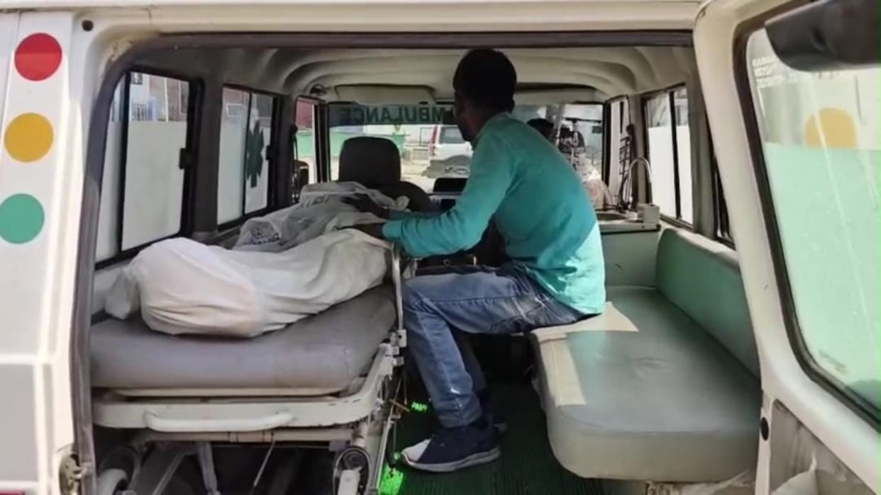 Bike rider seriously injured in collision with unknown vehicle in Rohtas; died during treatment