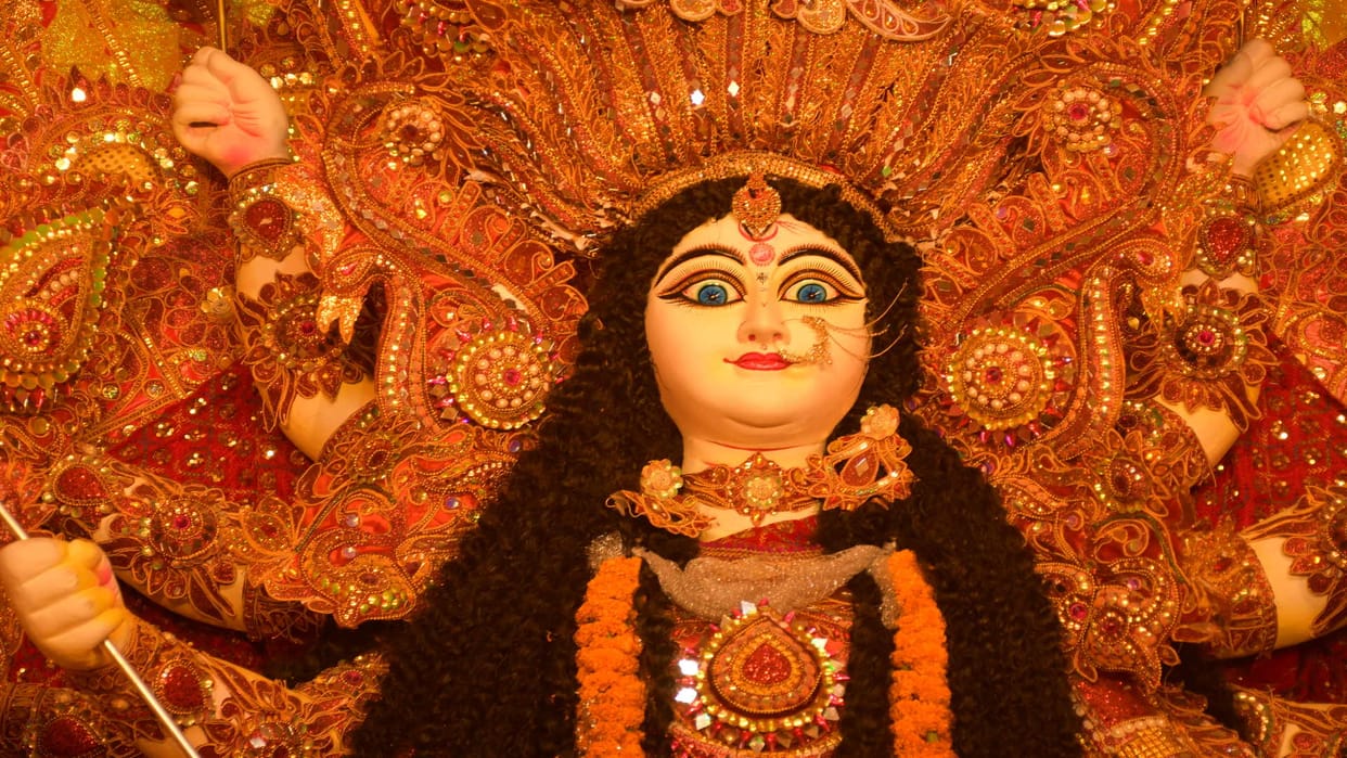Flood of faith in Devi pandals cheers in court of Mother Goddess