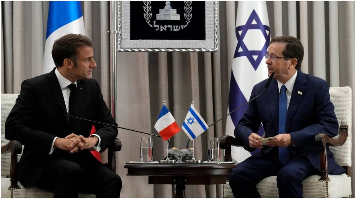French President Emmanuel Macron with Israeli President Isaac Herzog in Tel Aviv