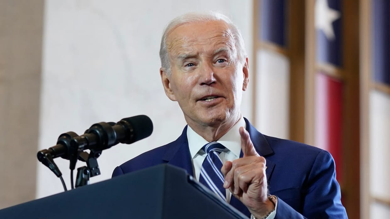 Chinese Foreign Minister meets Biden US President calls for fighting global challenges together