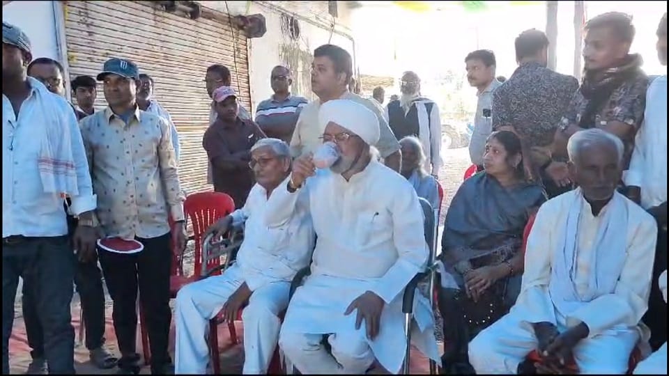 कांग्रेस में बगावत के सुर