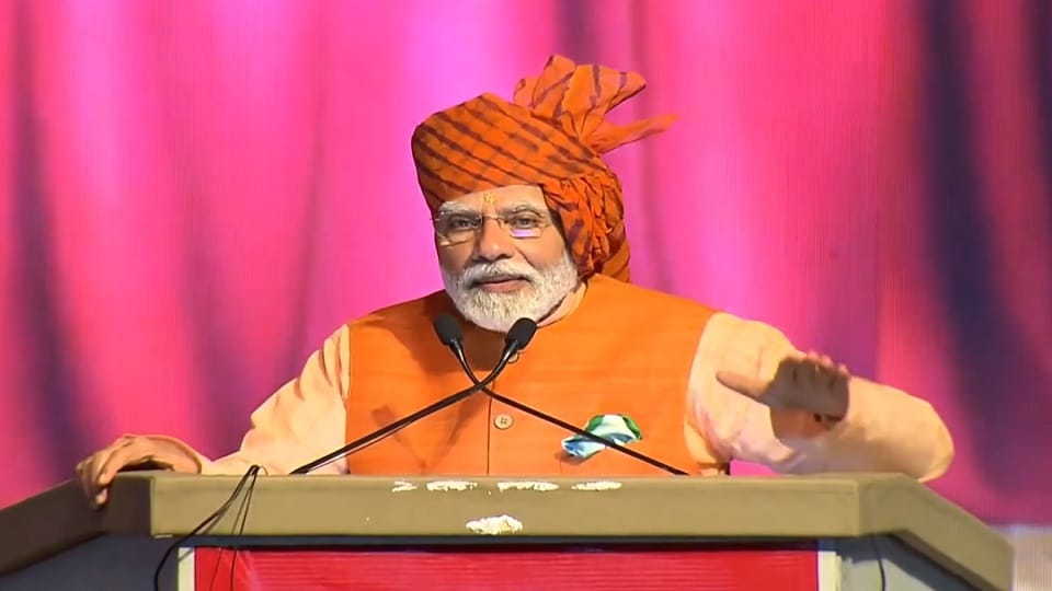 PM Modi Governor CM Bhupesh and Raman Singh congratulated the people of the state on Chhattisgarh Foundation D